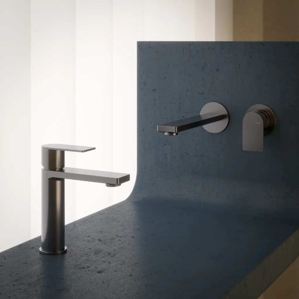 Aura: the embodiment of sculptural minimalism